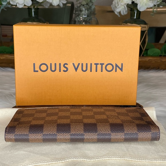 (MT48) Authenticated Louis Vuitton Damier Ebene Brazza Wallet - Picture 4 of 15